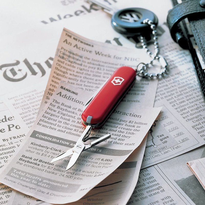 VICTORINOX SWISS ARMY CLASSIC SD POCKET KNIFE