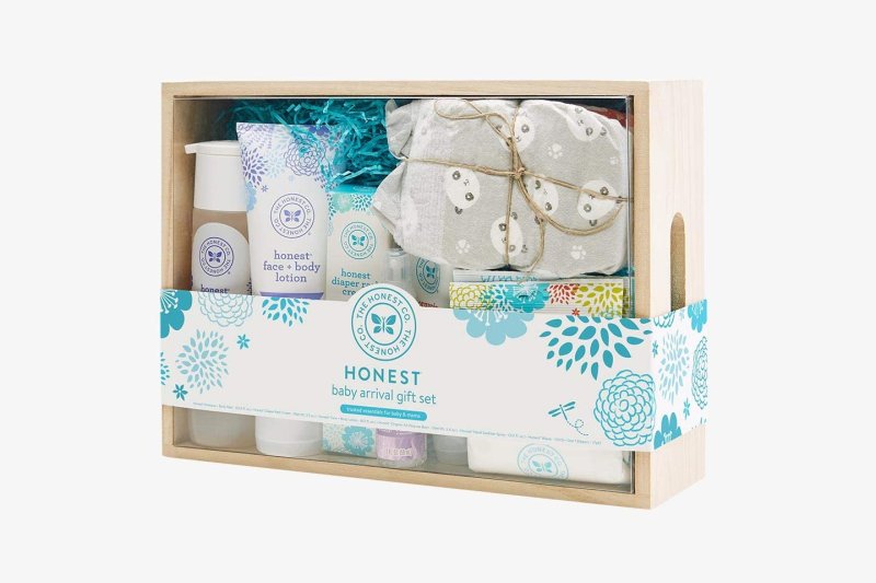 HONEST COMPANY BABY ARRIVAL GIFT SET