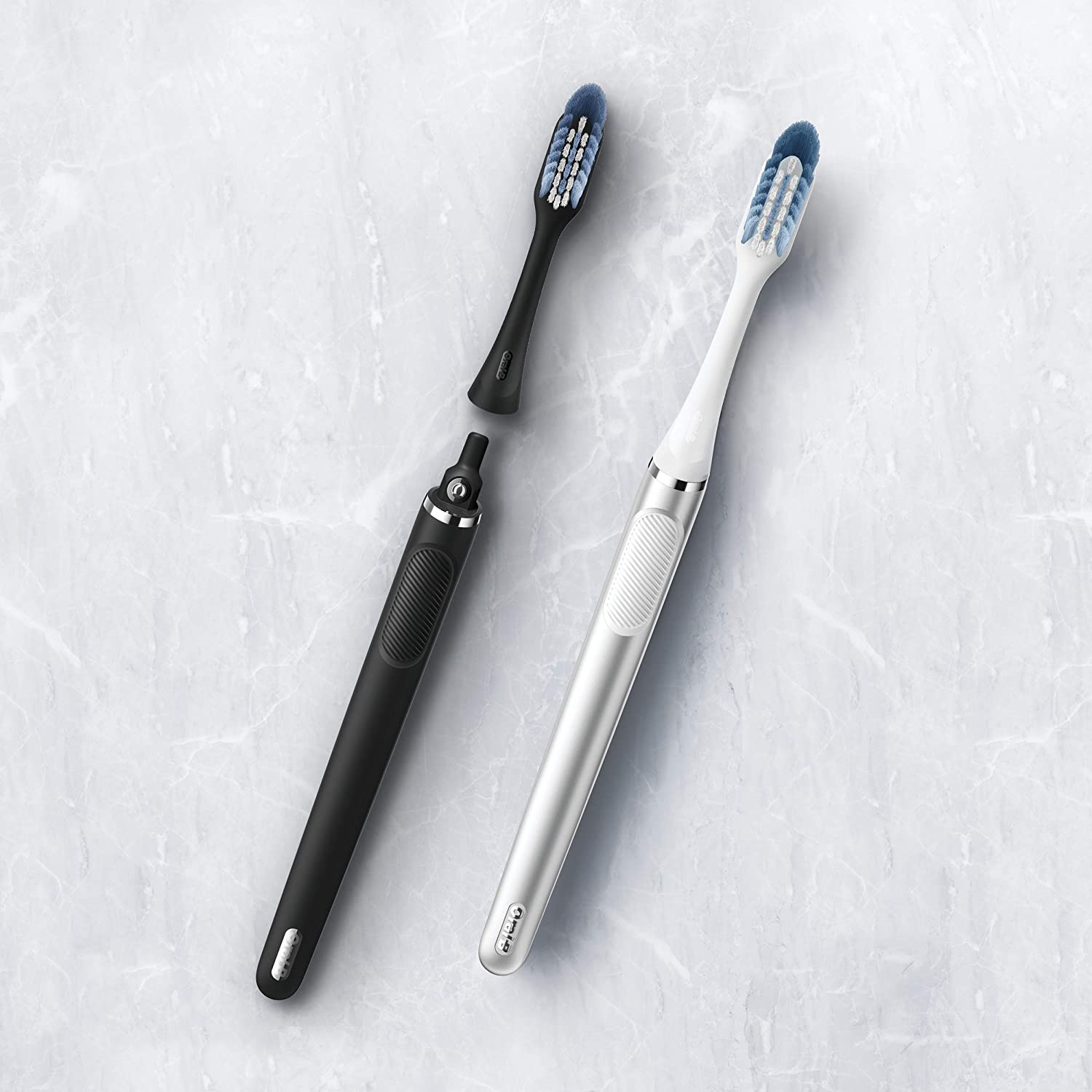 ORAL-B CLIC MANUAL TOOTHBRUSH