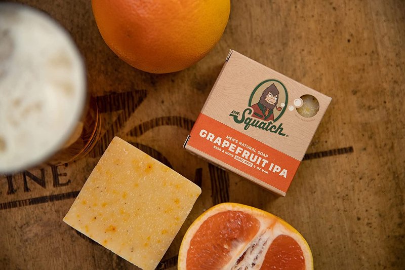 DR. SQUATCH NATURAL BAR SOAP FOR MEN - 5 OZ