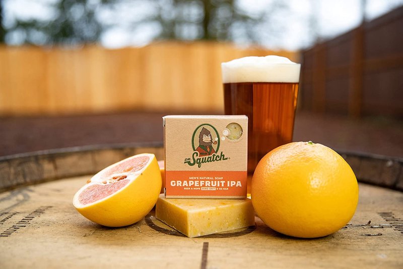 DR. SQUATCH NATURAL BAR SOAP FOR MEN - 5 OZ