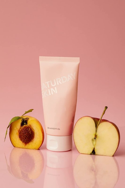 SATURDAY SKIN FACE CLEANSER HYDRATING FOAM CLEANSER NATURAL INGREDIENTS ANTI-AGING  - 4.05 FL OZ
