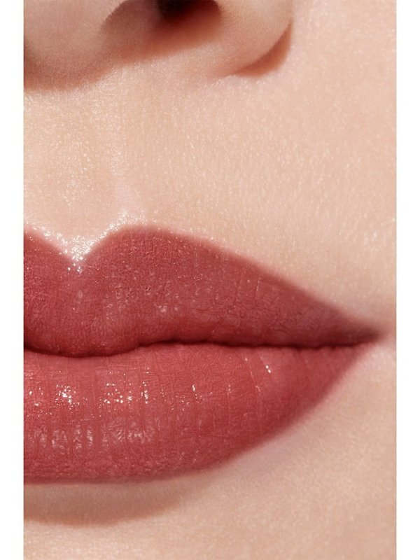 CHANEL ROUGE COCO BAUME HYDRATING & BEAUTIFYING TINTED LIP BALM