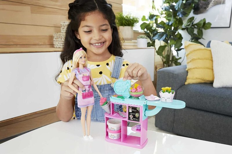 BARBIE FLORIST DOLL & PLAYSET - FLOWER-MAKING STATION