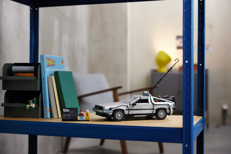 LEGO BACK TO THE FUTURE TIME MACHINE