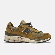 NEW BALANCE UNISEX 2002RD - HIGH DESERT WITH DARK MOSS AND BLACK