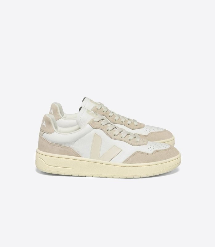 VEJA V-90 LEATHER WHITE PIERR