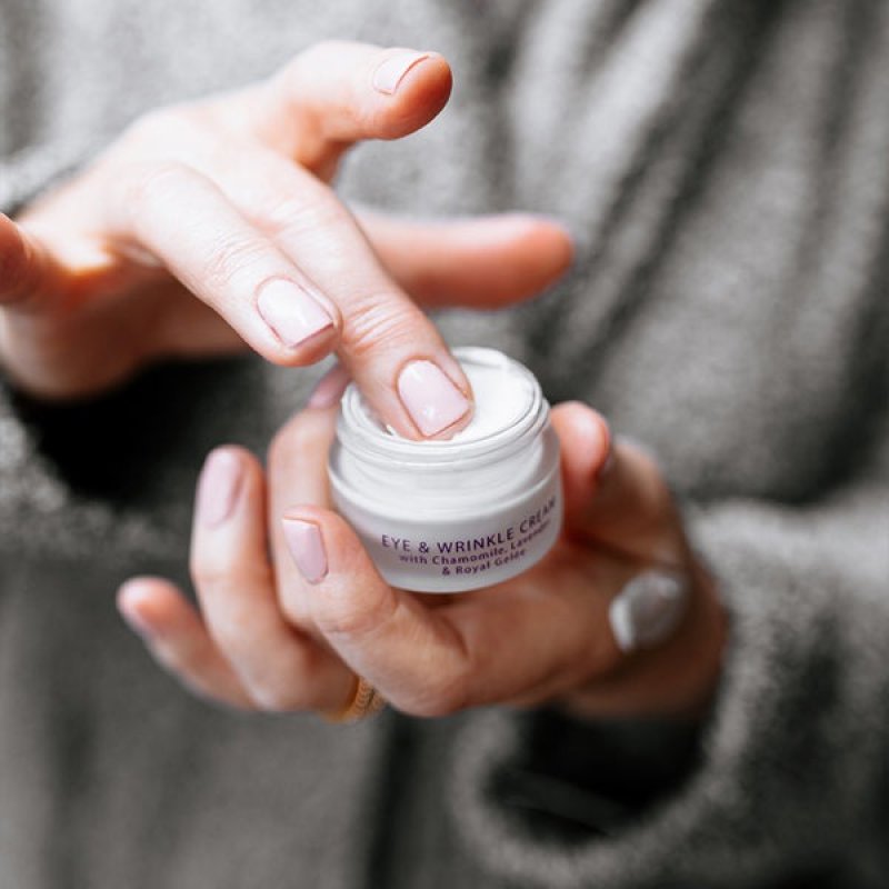 SUSAN CIMINELLI EYE & WRINKLE CREAM WITH CHAMOMILE, LAVENDER & ROYAL GELéE