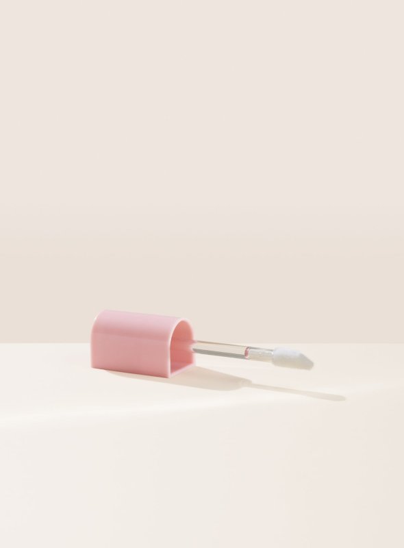 RARE BEAUTY STAY VULNERABLE LIQUID EYESHADOW - NEARLY ROSE
