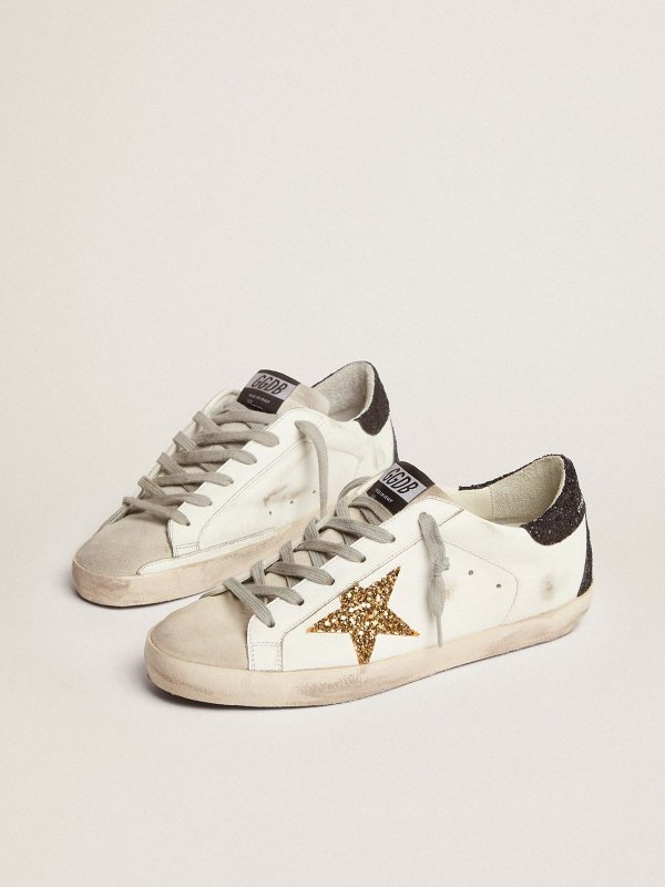 GOLDEN GOOSE WOMEN'S SUPER STAR WITH GOLD STAR AND BLACK GLITTER HEEL TAB