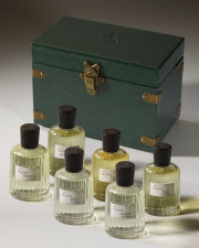 THE MAKER THE PERFUME TRUNK