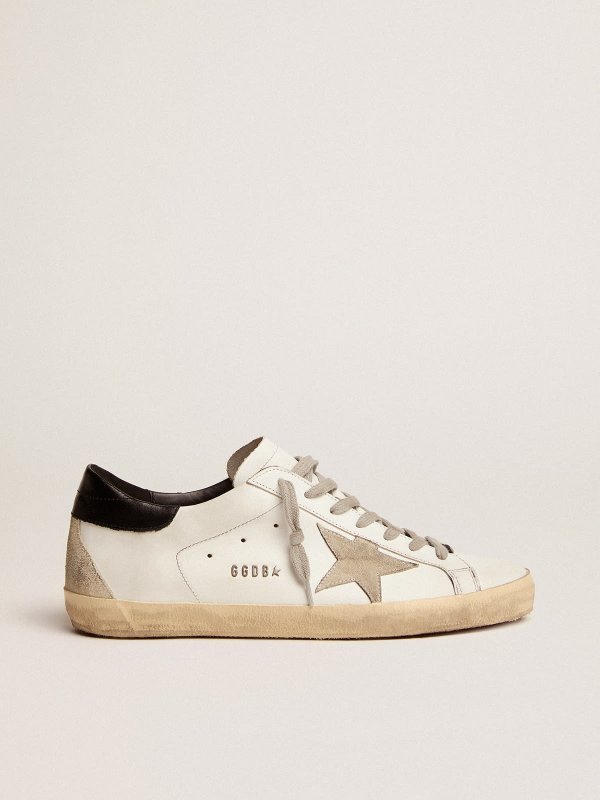 GOLDEN GOOSE MEN'S SUPER-STAR WITH BLACK HEEL TAB AND METAL STUD LETTERING