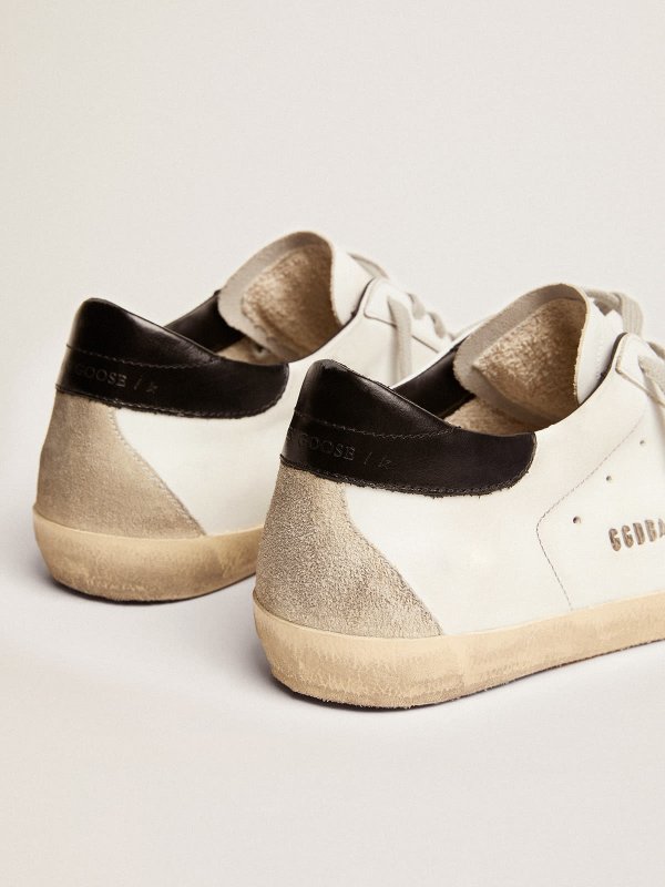 GOLDEN GOOSE MEN'S SUPER-STAR WITH BLACK HEEL TAB AND METAL STUD LETTERING