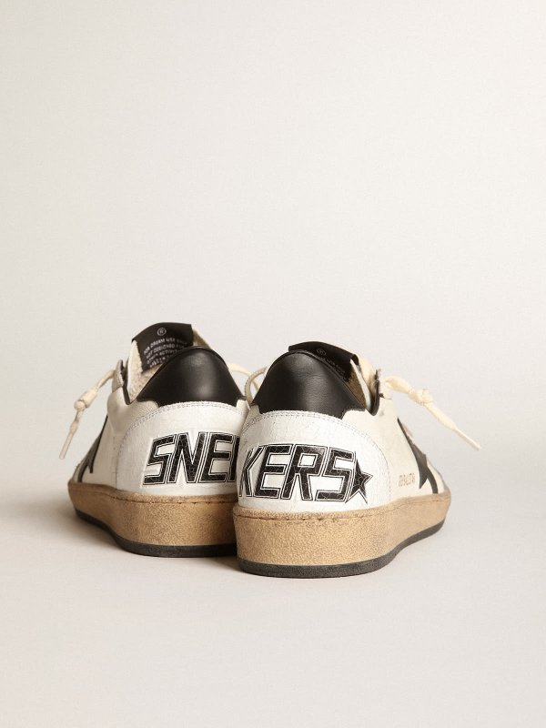 GOLDEN GOOSE MEN'S BALL STAR IN WHITE NAPPA WITH BLACK STAR