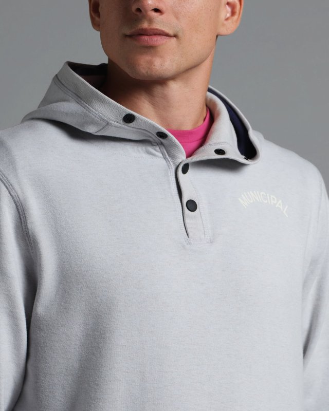 MUNICIPAL CORDLESS SNAP HOODIE - CREAM