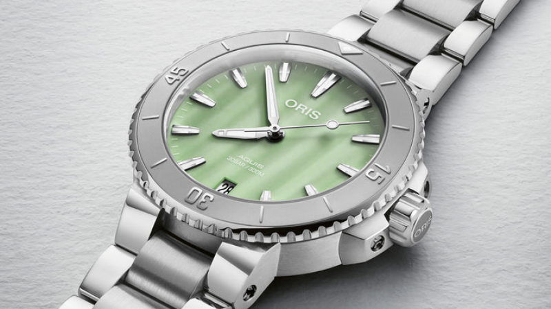 ORIS AQUIS DATE 01 733 7770 4157-07 8 18 05P