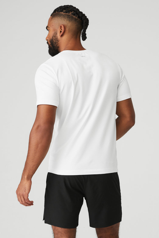 ALO YOGA CONQUER REFORM CREWNECK SHORT SLEEVE - WHITE