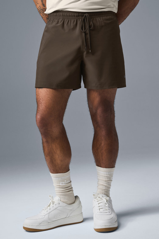 ALO YOGA 7" CIRCUIT SHORT - ESPRESSO