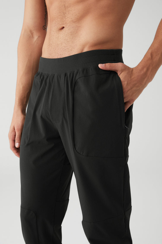 ALO YOGA CO-OP PANT - BLACK