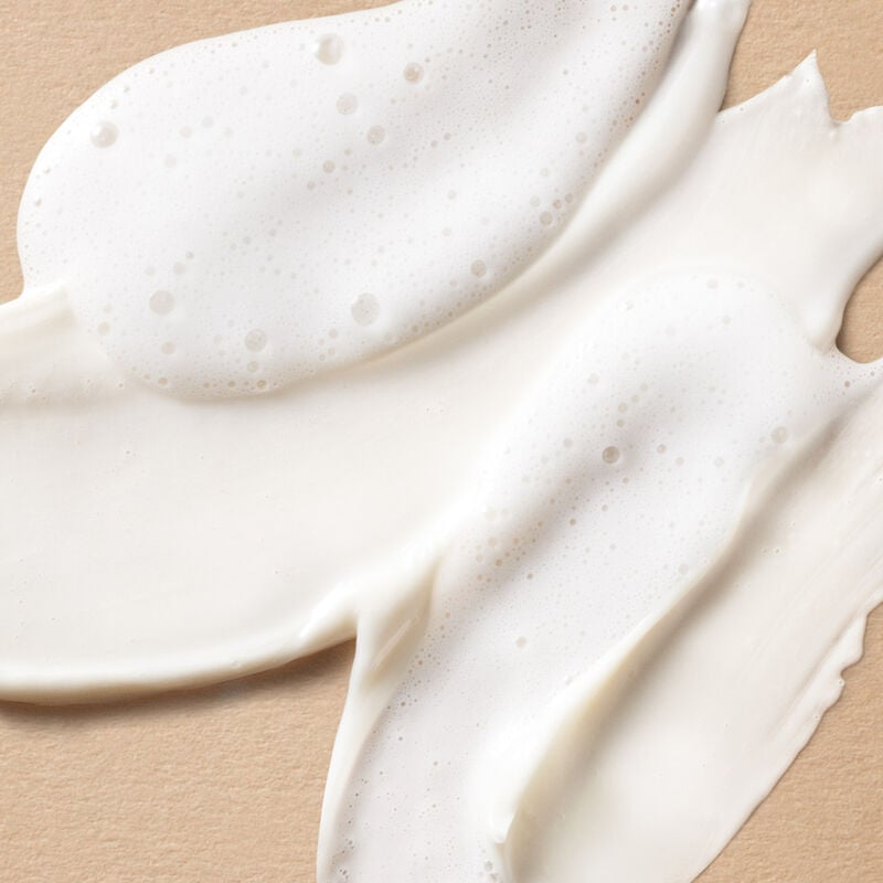 CLE DE PEAU BEAUTE CLARIFYING CLEANSING FOAM