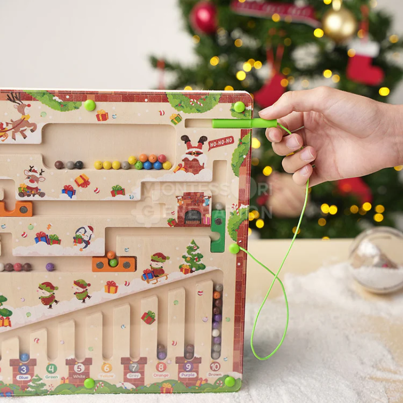 MONTESSORI CHRISTMAS MAZE