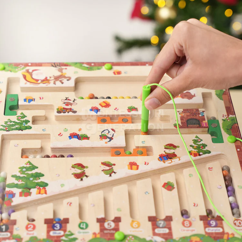 MONTESSORI CHRISTMAS MAZE