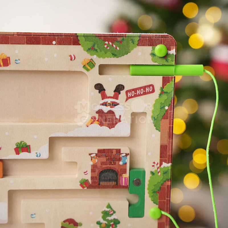 MONTESSORI CHRISTMAS MAZE