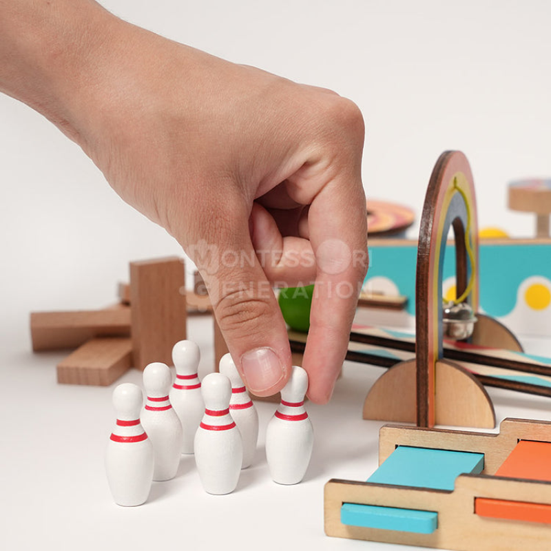 MONTESSORI DOMINO RUN