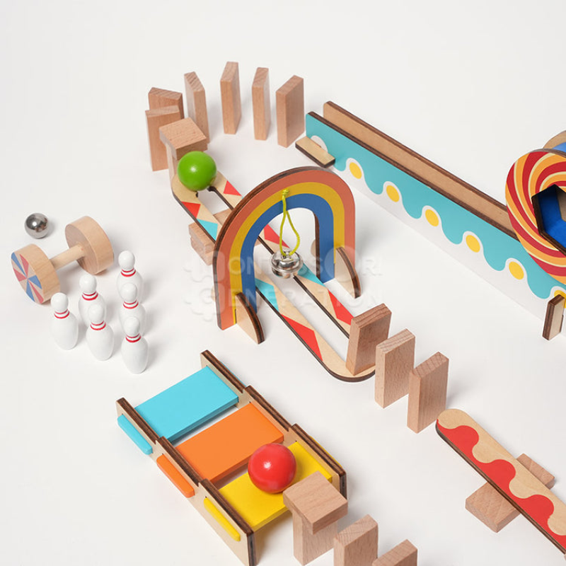 MONTESSORI DOMINO RUN
