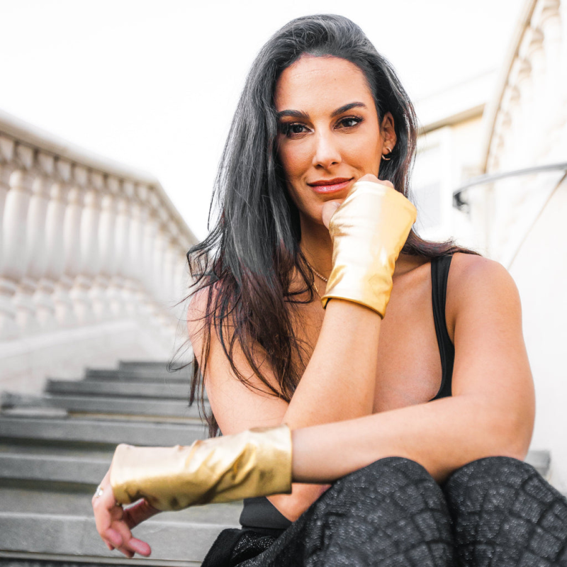 THE SKIN SPOT SUN PROTECTION GLOVES- SPF 50+ BLACK/GOLD
