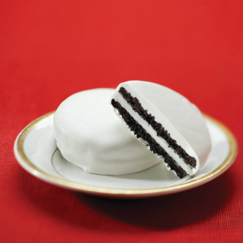 OREO WHITE FUDGE COVERED CHOCOLATE SANDWICH HOLIDAY COOKIES