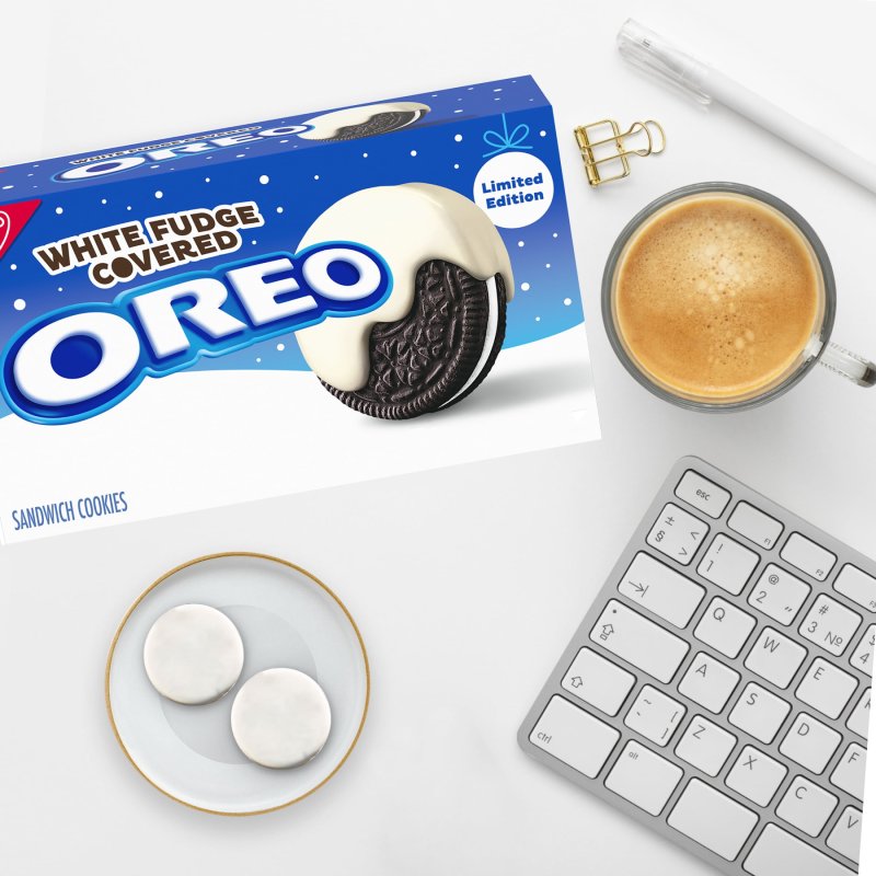 OREO WHITE FUDGE COVERED CHOCOLATE SANDWICH HOLIDAY COOKIES