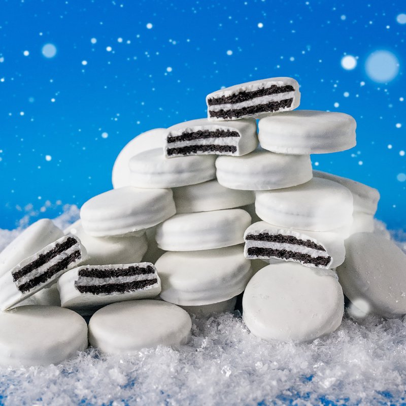 OREO WHITE FUDGE COVERED CHOCOLATE SANDWICH HOLIDAY COOKIES