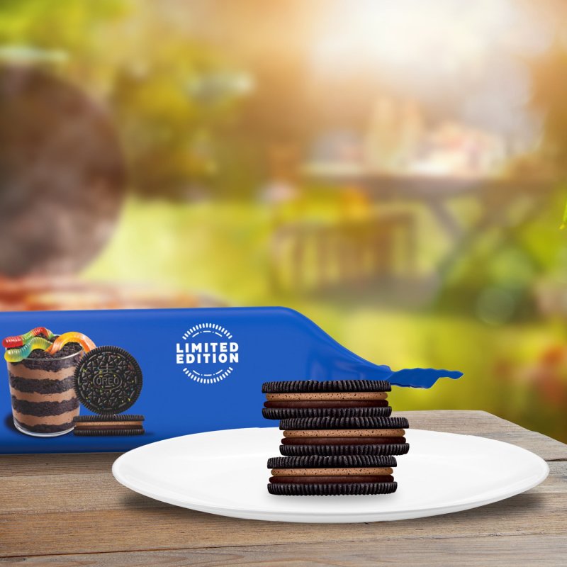 OREO LIMITED EDITION OREO DIRT CAKE CHOCOLATE SANDWICH COOKIES