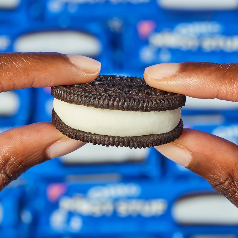 OREO MEGA STUF CHOCOLATE SANDWICH COOKIES FAMILY SIZE 4 PACK