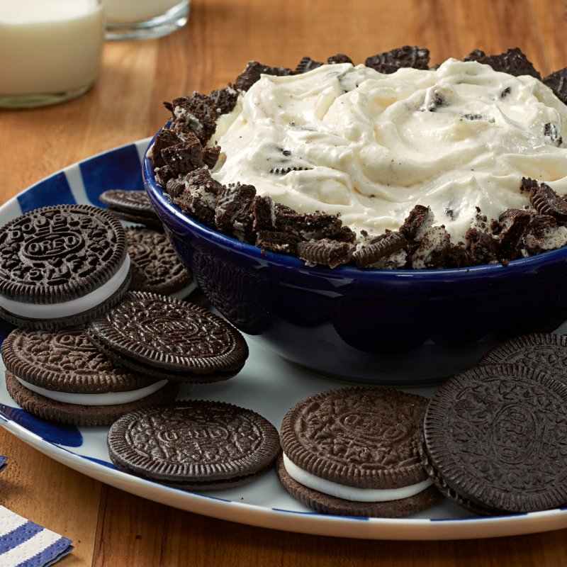 OREO MEGA STUF CHOCOLATE SANDWICH COOKIES FAMILY SIZE 4 PACK