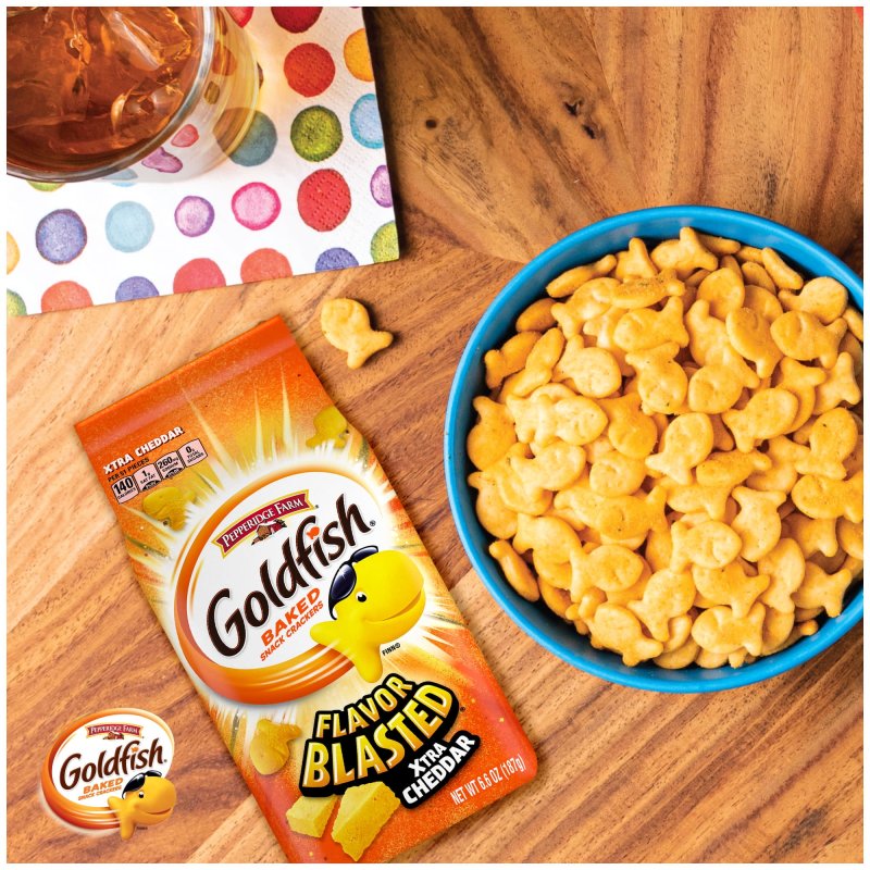 GOLDFISH FLAVOR BLASTED XTRA CHEDDAR CHEESE CRACKERS BAKED SNACK CRACKERS 6.6 OZ BAG