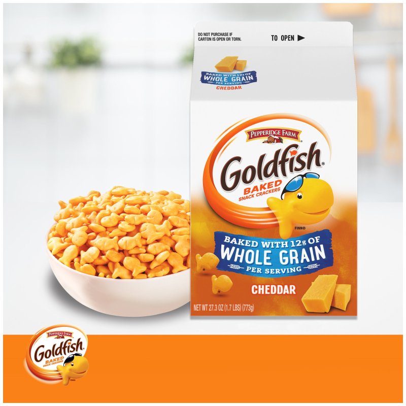 GOLDFISH CHEDDAR CHEESE CRACKERS BAKED WITH WHOLE GRAIN 27.3 OZ CARTON