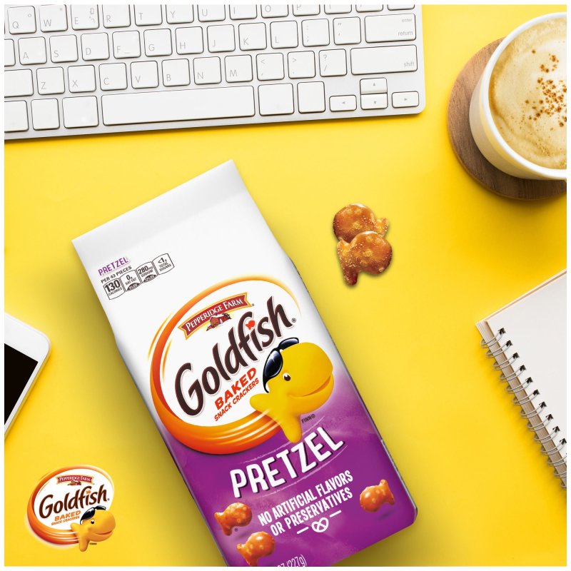 GOLDFISH PRETZEL SNACK CRACKERS 8 OZ BAG