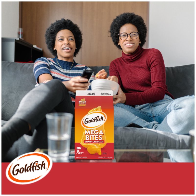 GOLDFISH MEGA BITES SHARP CHEDDAR CRACKERS 24.3 OZ CARTON