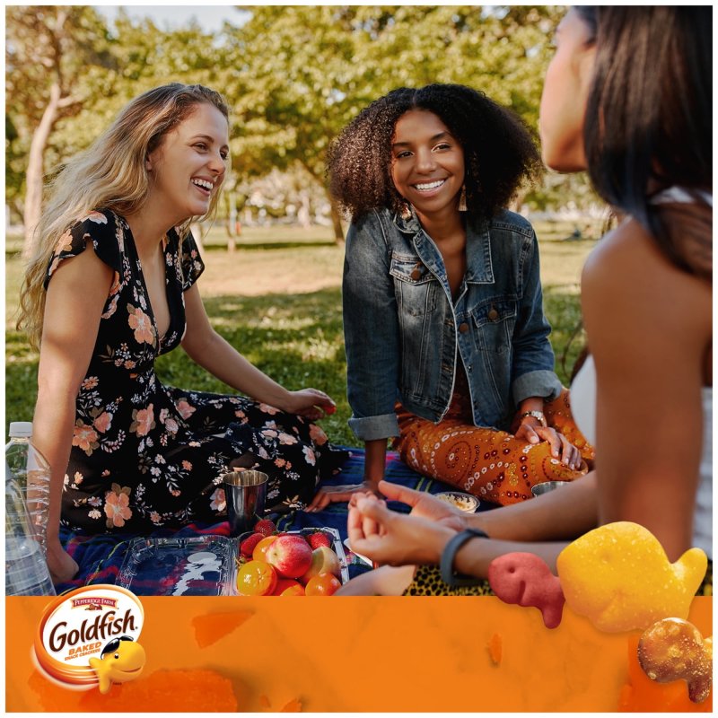 GOLDFISH CRACKERS BIG SMILES CHEDDAR COLORS PRETZEL SNACK PACK 30 CT VARIETY PACK BOX