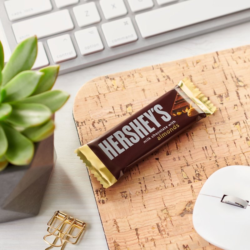 HERSHEY'S MILK CHOCOLATE ALMOND SNACK BARS 0.45 OZ 12 PCS"