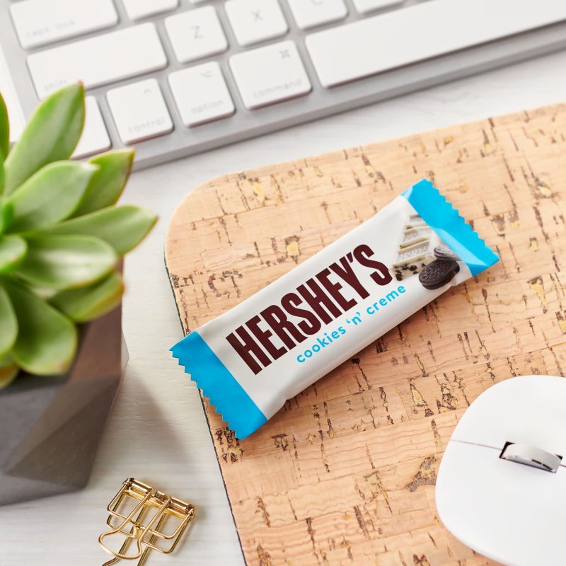 HERSHEYS COOKIES N CREME SNACK SIZE CANDY BARS 045 OZ 12 COUNT