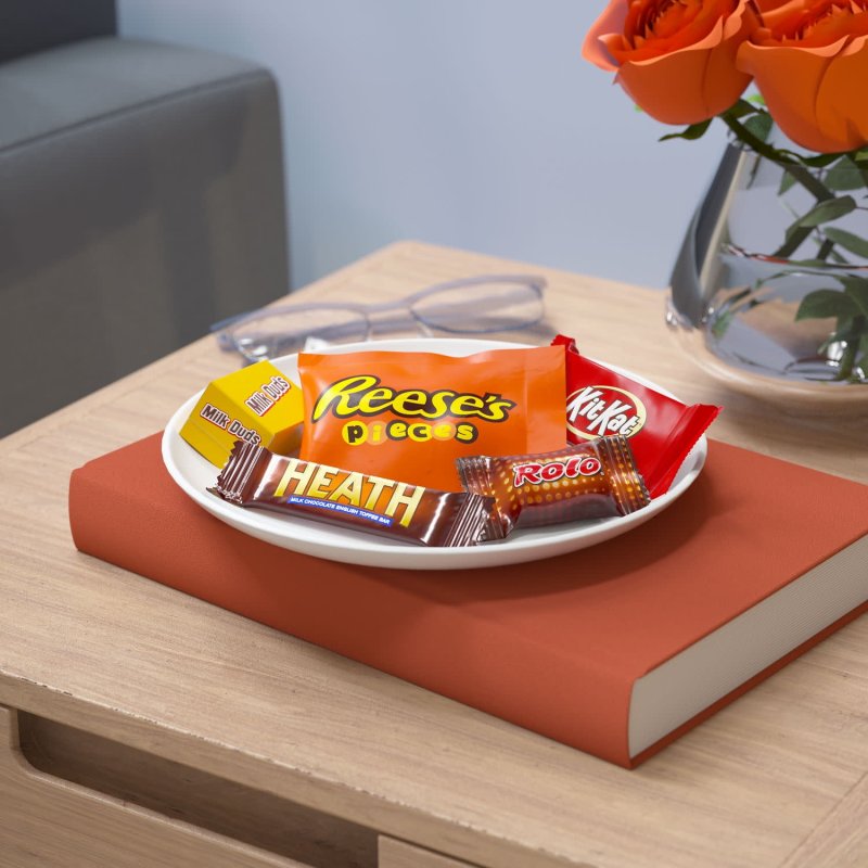 HERSHEY ASSORTED FLAVORED SNACK SIZE CANDY PARTY PACK 35.04 OZ