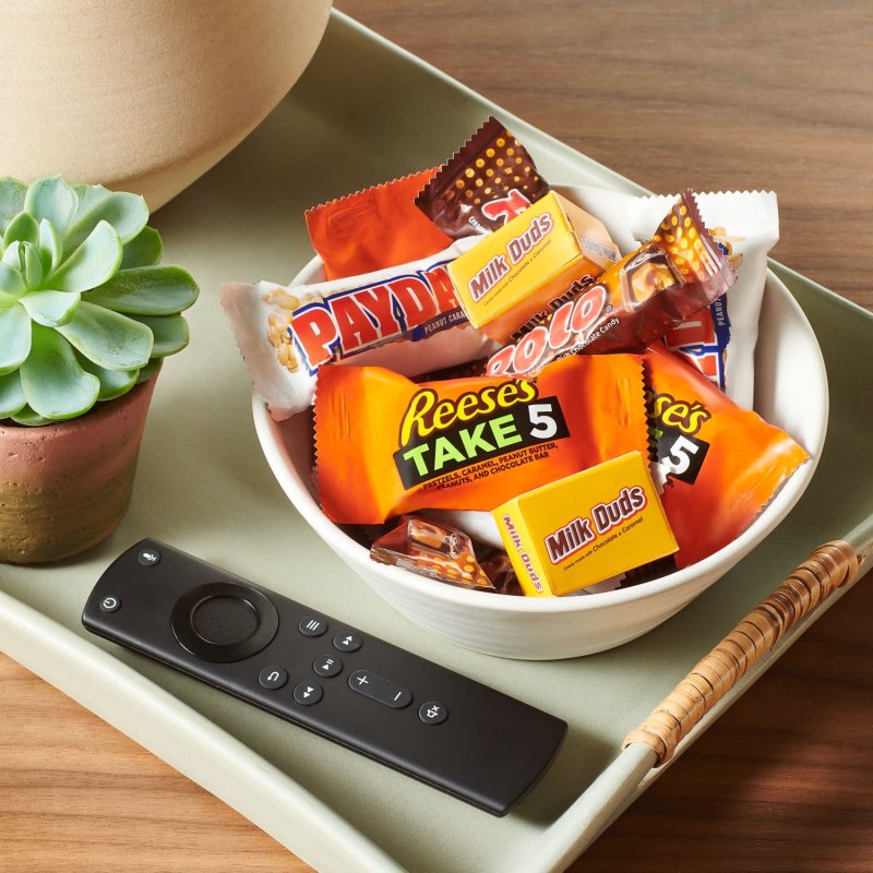 HERSHEY ASSORTED CARAMEL FLAVORED SNACK SIZE CANDY PARTY PACK 32.08 OZ