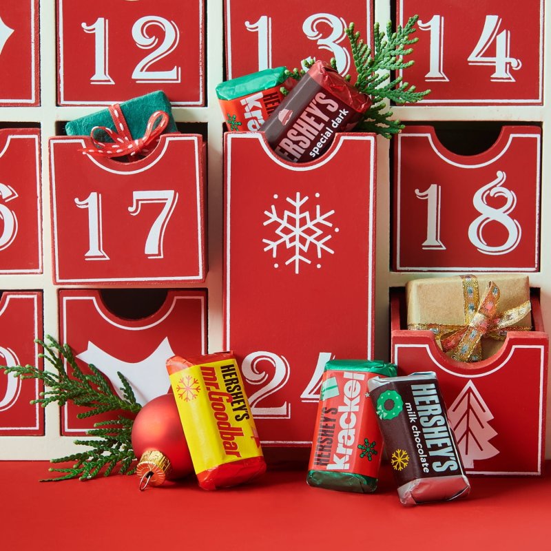 HERSHEYS MINIATURES ASSORTED CHOCOLATE CHRISTMAS CANDY BAG 9.9 OZ