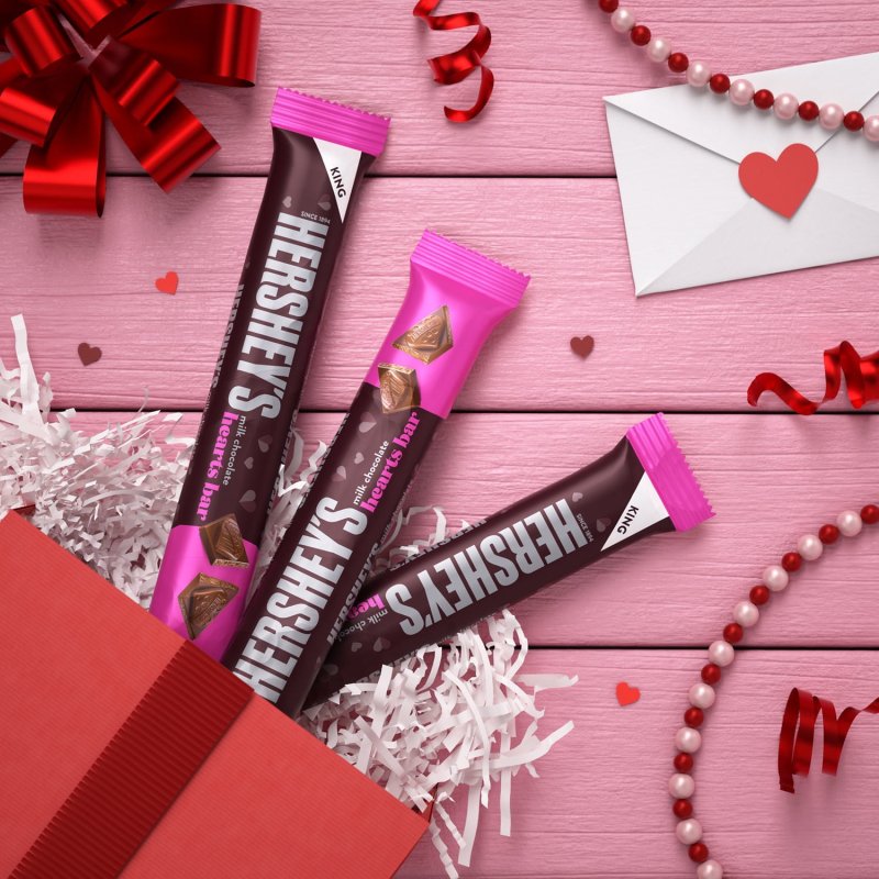 HERSHEYS MILK CHOCOLATE KING SIZE HEARTS VALENTINES CANDY BAR 2.5 OZ