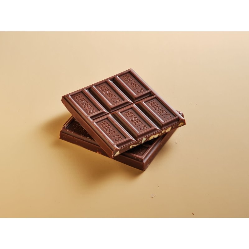 HERSHEY'S PLANT BASED EXTRA CREAMY ALMOND SEA SALT CANDY BAR 1.55 OZ
