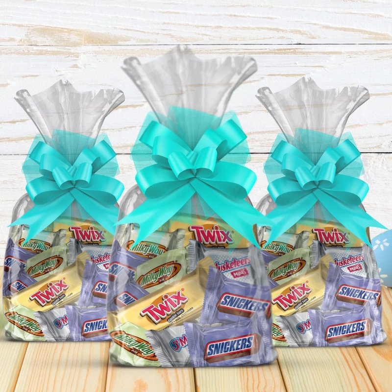 MARS EASTER CHOCOLATE CANDY ASSORTMENT WITH SNICKERS, TWIX, MILKY WAY & 3 MUSKETEERS - 70 PIECES