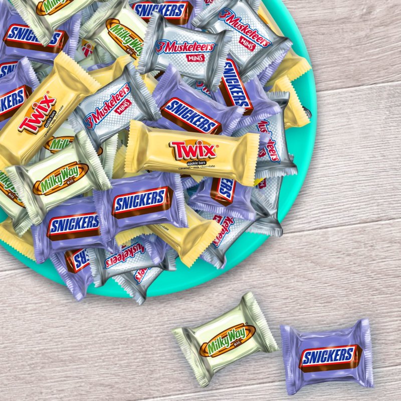 MARS EASTER CHOCOLATE CANDY ASSORTMENT WITH SNICKERS, TWIX, MILKY WAY & 3 MUSKETEERS - 70 PIECES